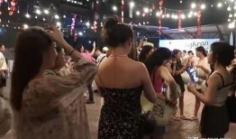 爆料男模餐厅视频大全,火爆视频大全背后的时尚盛宴